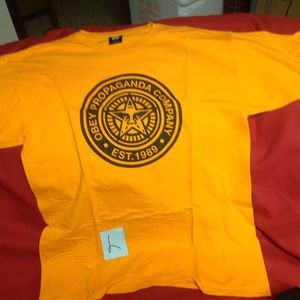 OBEY propaganda tshirt
